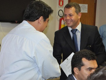 O presidente da C&acirc;mara Municipal, Ananias Martins e o Presidente da AMMP, Vin&iacute;cius Ghayva Martins. Foto: Marcos Magalh&atilde;es 