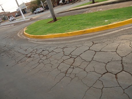 Rotatória da avenida Bandeirantes, no bairro Jardim Assunção