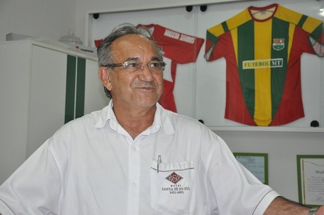 Jailton do Pesque-Pague (PDT) foi um dos primeiros a receber a chave do gabinete