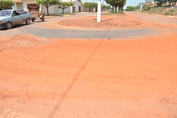 Rotat&oacute;ria que foi constru&iacute;da no entroncamento da avenida Jos&eacute; Pinto com a rua Rio Grande do Sul, no bairro Planville