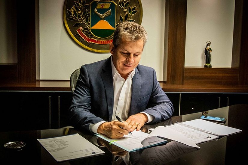Governo trabalha para pagar servidores no dia 30 de cada mês