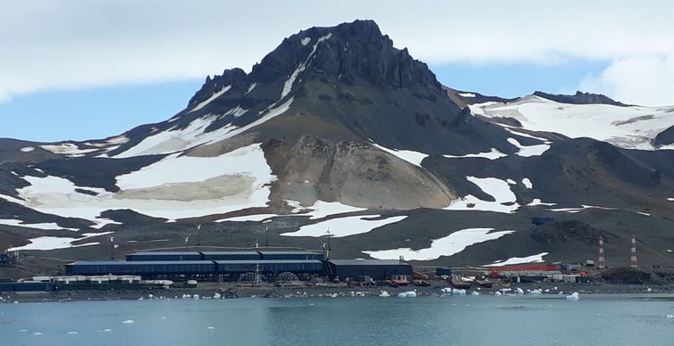 Mourão reinaugura hoje estação brasileira na Antártica