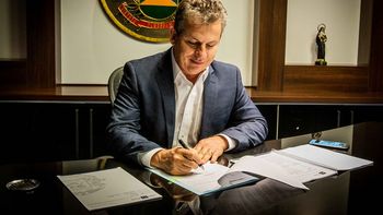 Governo trabalha para pagar servidores no dia 30 de cada mês