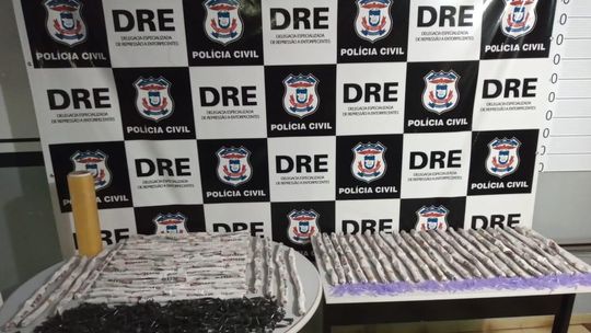 Polícia Civil apreende 50 bananas de dinamite em casa de traficantes