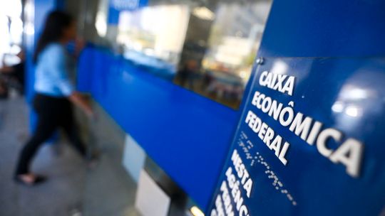 Caixa começa a pagar PIS a trabalhadores nascidos em dezembro