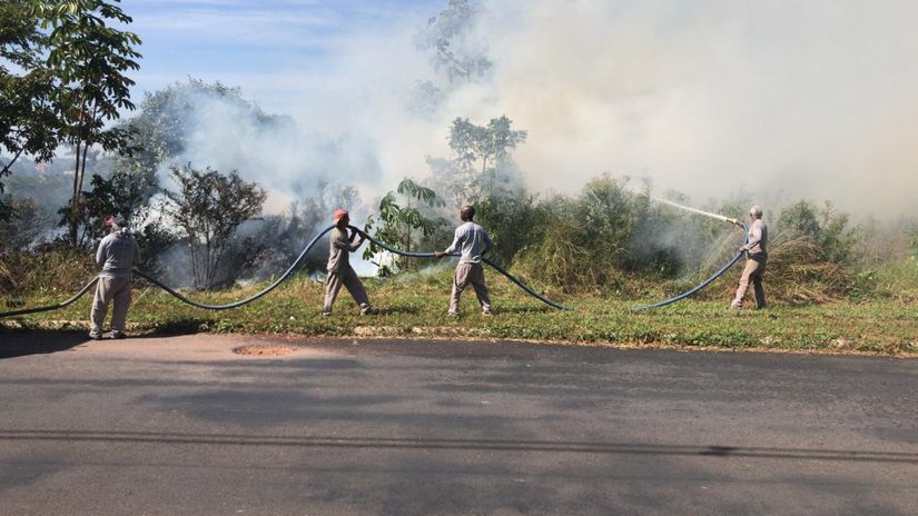 Foco de incêndio é registrado em terreno próximo aos condomínios Florais 