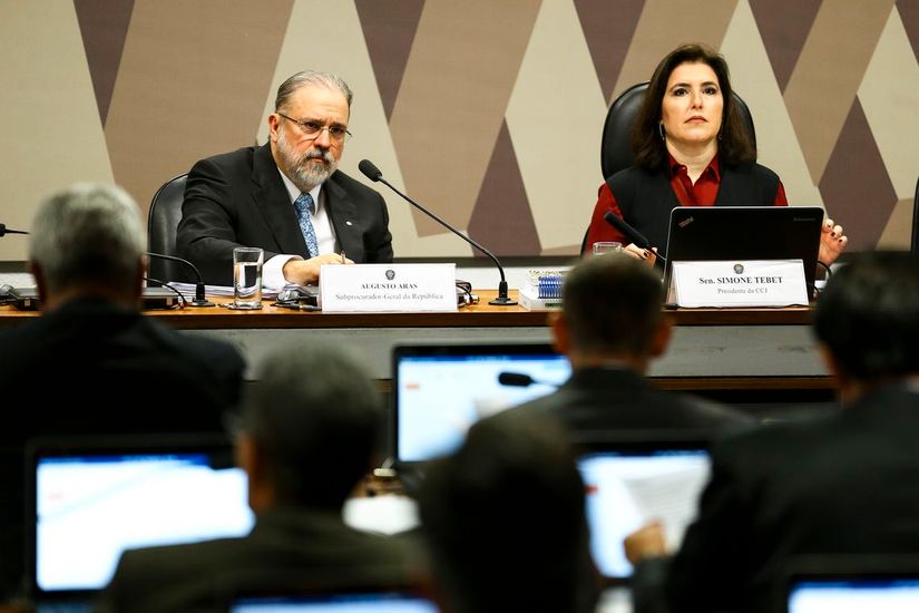 "Sempre apontei os excessos, mas sempre defendi a Lava Jato", diz Aras