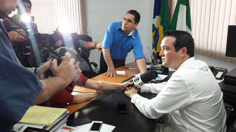 Viana cai e Léo Bortolin toma posse como novo prefeito de Primavera do Leste