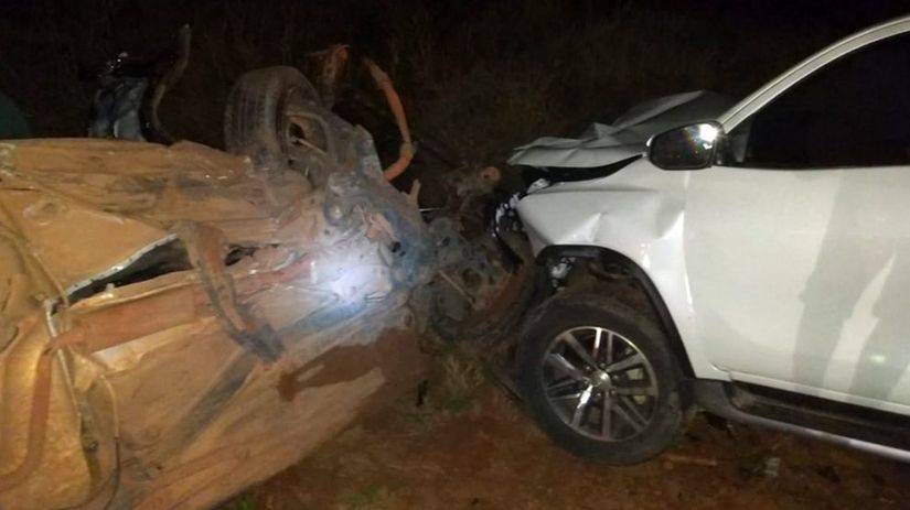 Motorista morre após bater veículo de frente com Hilux na BR-163