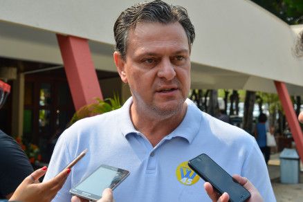 Fávaro contraria candidato do grupo rival sobre papel dos servidores públicos