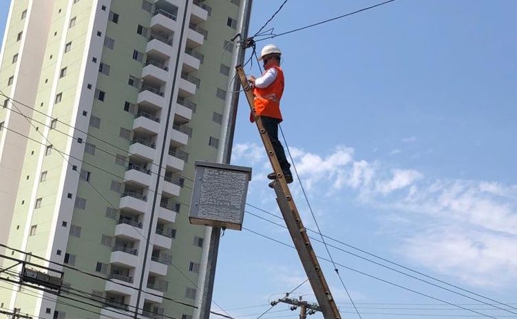 Funcionário da SETRAT é flagrado trabalhando com equipamentos de segurança incompleto