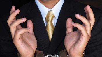 É preciso cometer crimes para se combater a corrupção?