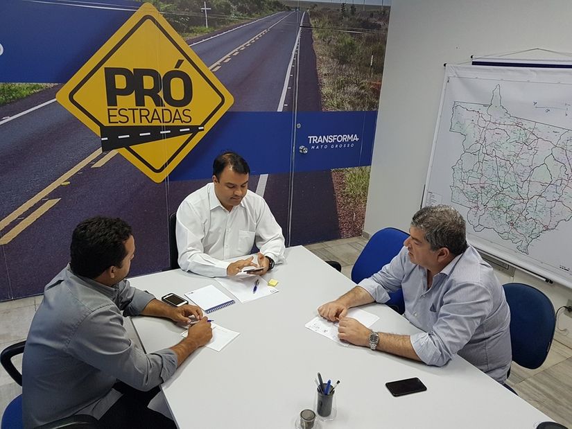 Maluf reivindica obras de recuperação asfáltica em Barão de Melgaço