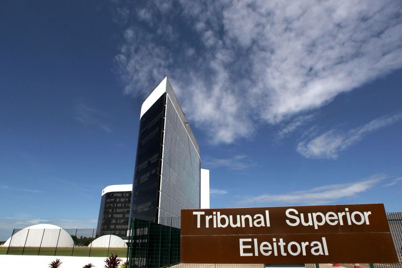 Partidos têm até domingo para definir candidatos a vice, diz TSE