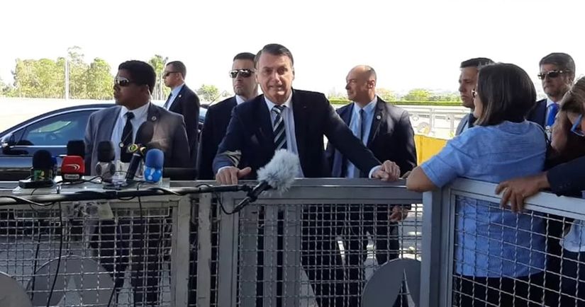 Bolsonaro se nega a comparecer em posse de presidente eleito na Argentina