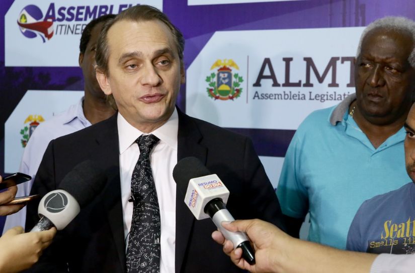 Wilson Santos contorna má relação com servidores públicos