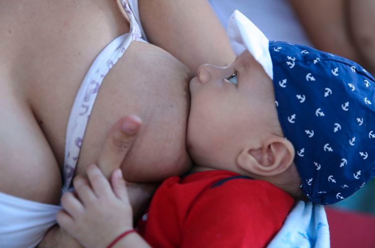   Doação de leite ajuda a salvar quase dois milhões de recém-nascidos