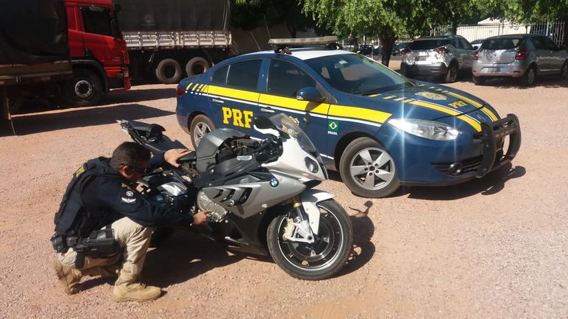 Motociclista é preso com cerca de R$ 1,5 mil falsos e veículo adulterado em Rondonópolis