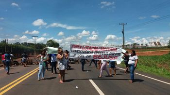 Mulheres fecham MT-130 em apoio a reivindicações de reeducandos