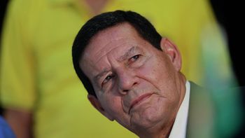 Mourão: tempo de contribuição de militares pode ser maior com reforma