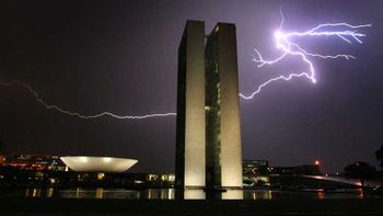 Legislativo e Judiciário antecipam recesso político em meio a uma semana agitada