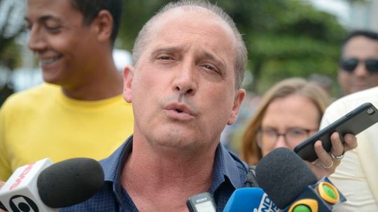 Onyx Lorenzoni diz que é hora de falar pouco e trabalhar muito