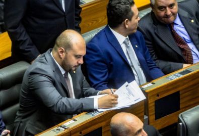 Deputado de MT renuncia a contribuição previdênciária para ter aposentadoria especial