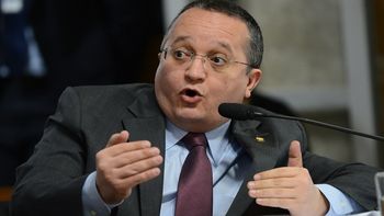 Sindicato reforça pedido de impeachment de Pedro Taques