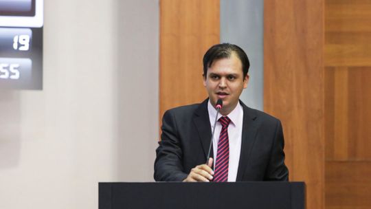 Thiago Silva apresenta projeto que prevê “Ficha Limpa” para contratação de empresas