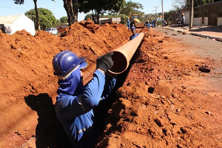 Prefeito assina decreto de saneamento que garante 100% de esgoto tratado até 2023 em Cuiabá