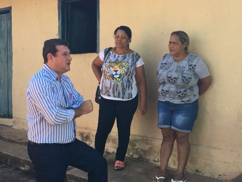 Vereador atende pedido de moradores e visita Vila Lourdes