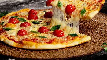 Nutricionista dá dicas de como aproveitar Dia da Pizza de forma saudável