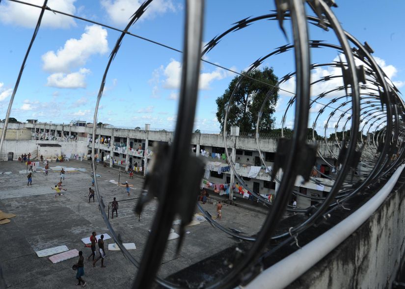 Sejudh define criação de espaços ao público LGBT em unidades prisionais