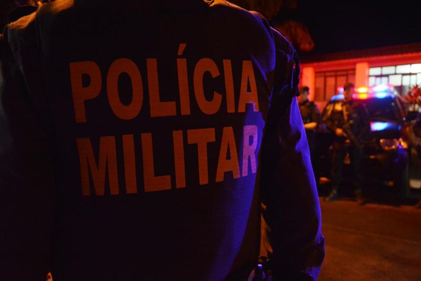 Vítima flagra residência sendo furtada, aciona a PM, mas suspeito foge  