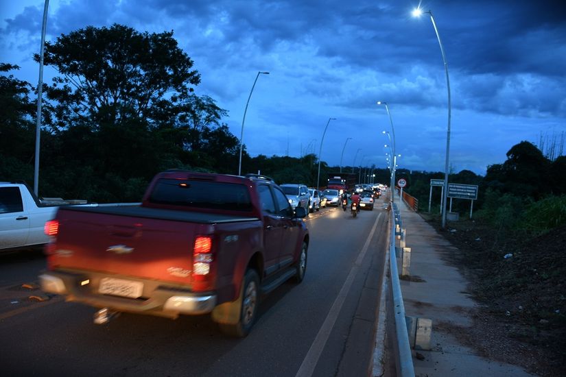 Operação fiscaliza circulação de veículos pesados dentro da cidade em Rondonópolis