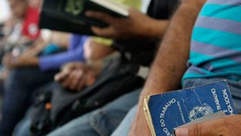 País inicia ano fechando 40,8 mil empregos formais