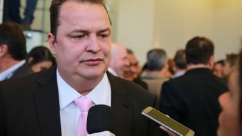 Max Russi alerta sobre o uso de “slimes” e apresenta PL vetando comercialização