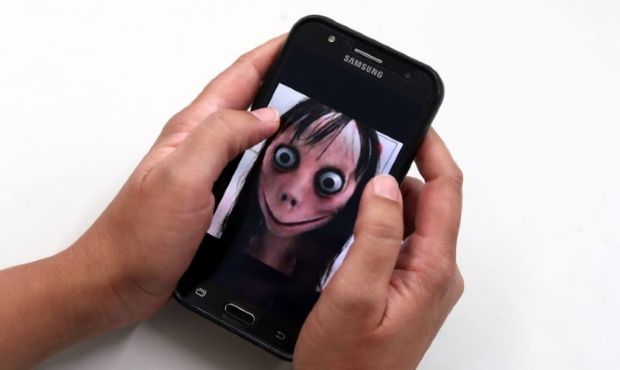 Polícia monitora a internet sobre aparição de boneca Momo e alerta pais para denunciar 