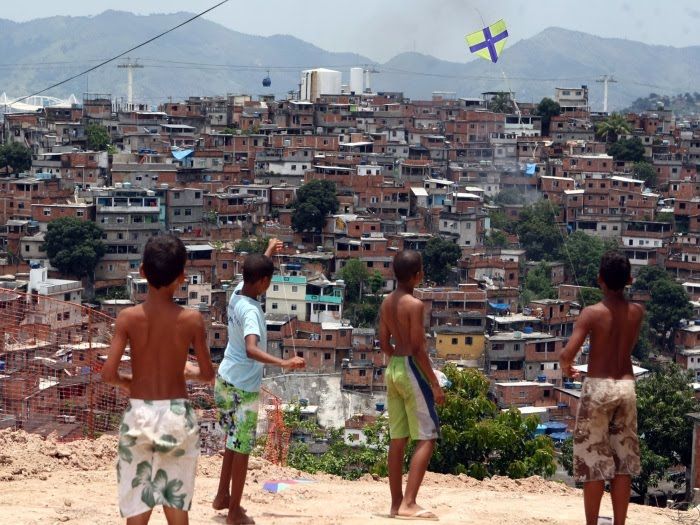 Mais de 40% dos brasileiros até 14 anos vivem em situação de pobreza
