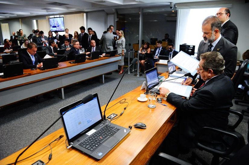 Comissão inicia debates sobre proposta de estabilização dos gastos públicos