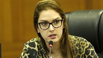 “Só não enxerga a participação de Taques nesses esquemas quem não quer”, diz Janaina 