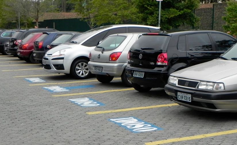Projeto de Lei quer assegurar para idosos período de isenção em estacionamento 