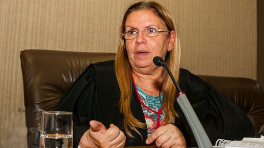 Desembargadora do TJ declara que greve é ilegal e determina volta às aulas