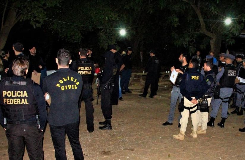 Operação cumpre mandados de prisão, busca e internação de menores