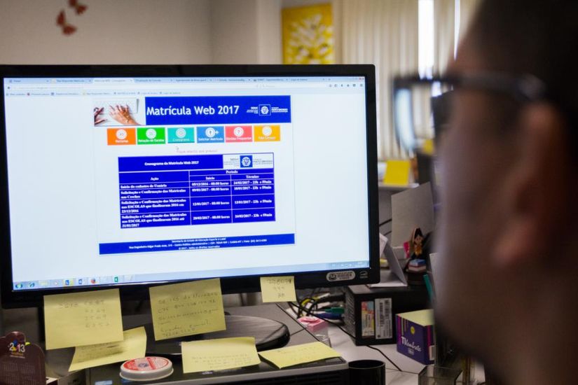 Início de matrículas online na rede estadual é adiado para terça-feira (21)