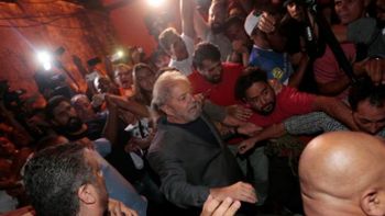 Mais de 24 horas após decreto, Lula deixa Sindicato dos Metalúrgicos e segue para Congonhas