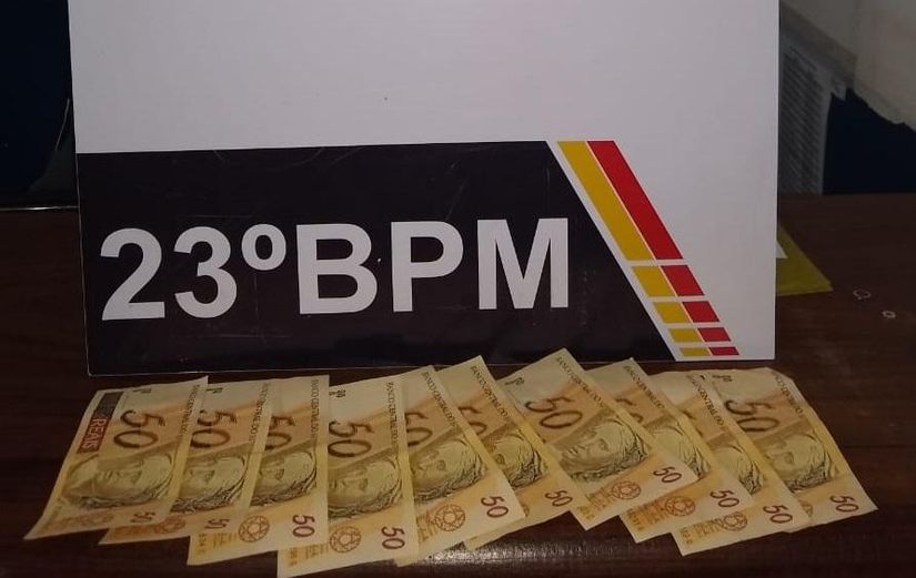 Dupla é flagrada pela PM com R$ 500 em notas falsas