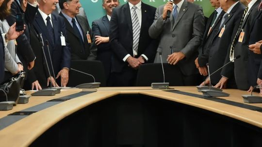 Bolsonaro reúne ministros no Alvorada