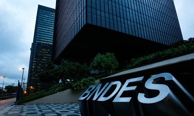 BNDES devolve R$ 33 bilhões ao Tesouro