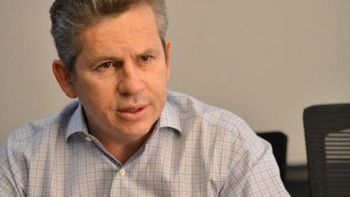 Mauro Mendes melhora imagem com funcionalismo